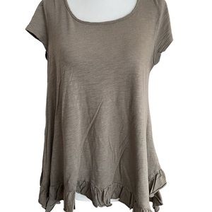 CUPIO ARMY GREEN BOTTOM RUFFLED T-SHIRT